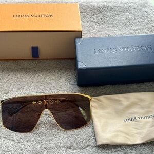 Louis Vuitton Gold Frame Sunglasses with Brown Lenses